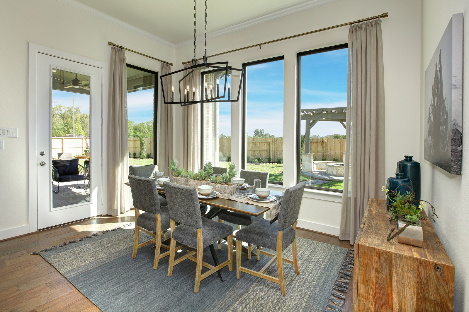 FFC-0003-1A_Presley III_Dining 02-X3