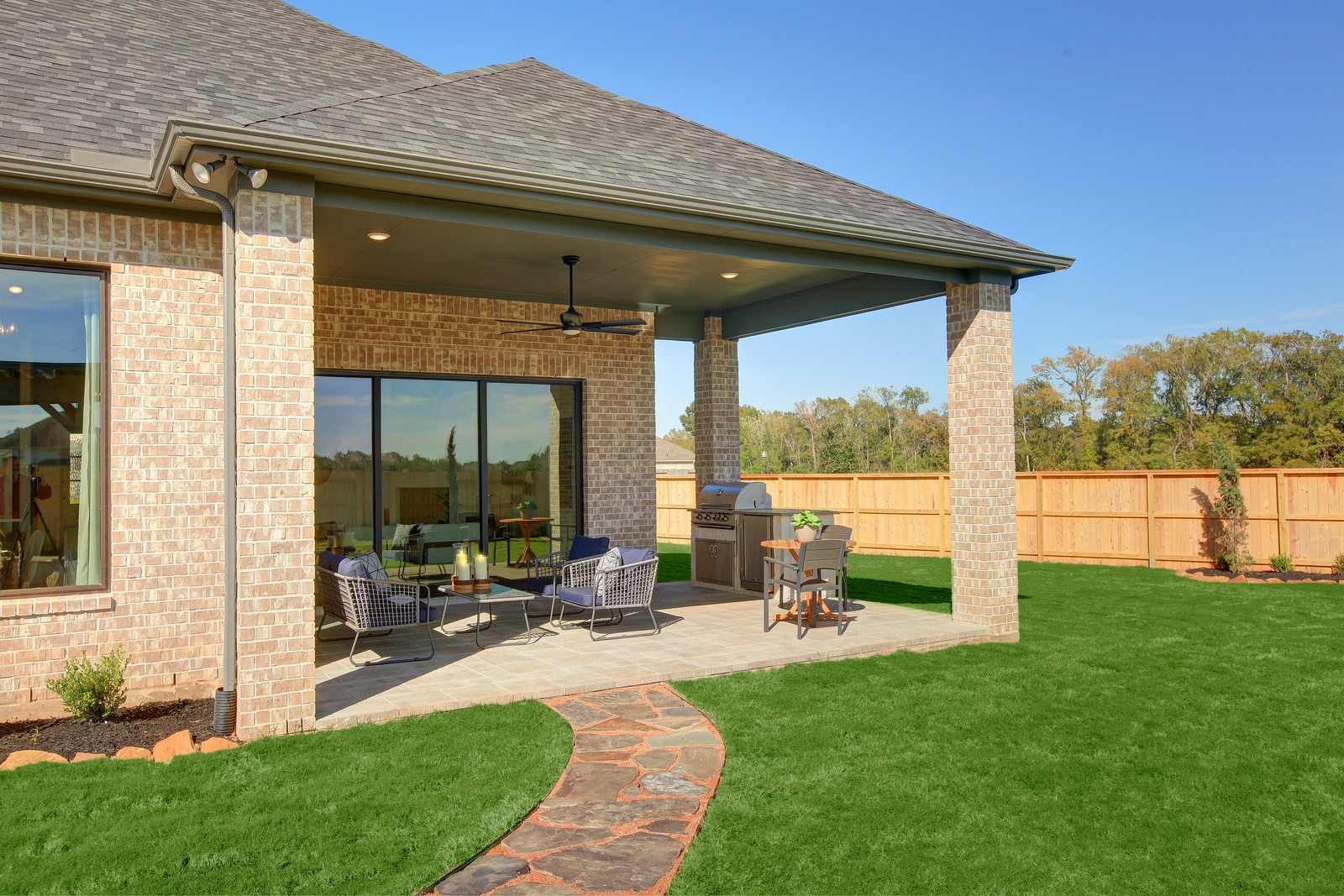FFC-0003-1A_Presley III_Exterior 05-X3